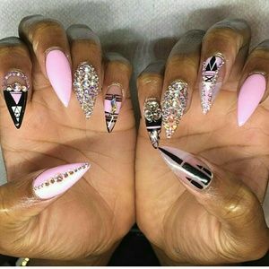 Meet your Posher, Shiniqua