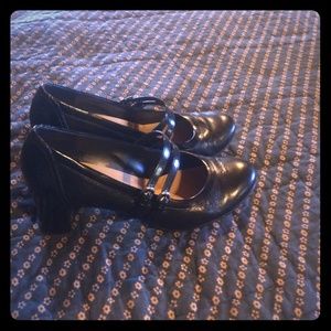 Black, chunky-heeled Naturalizer Mary Janes