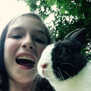 Meet your Posher, Avery