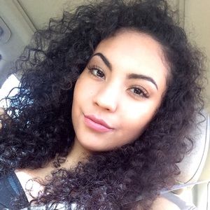 Meet your Posher, Fernanda