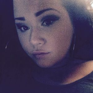 Meet your Posher, Leigh
