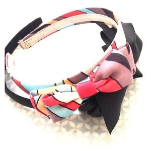 Multi-colored headband with bow