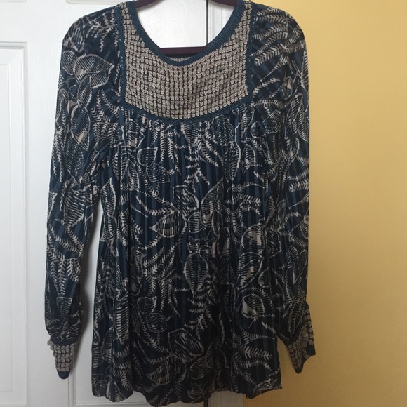 BCBG blouse!