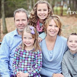 Meet your Posher, Kena