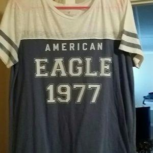 Womens American Eagle graphic tee