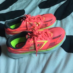 Sketchers Running shoes