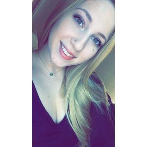 Meet your Posher, Olivia