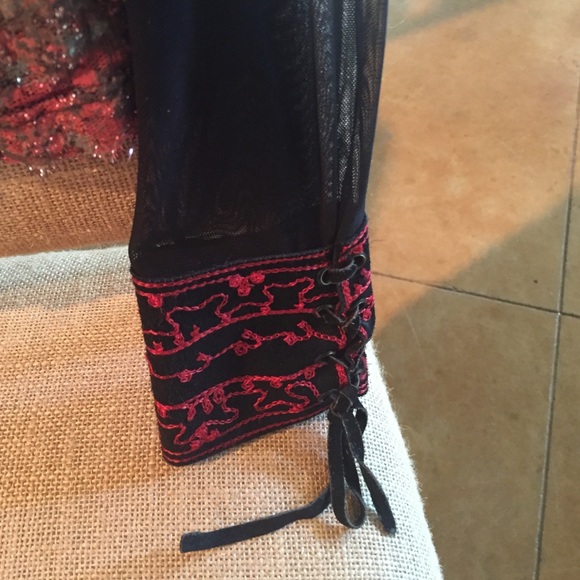 Lace and suede long sleeve blouse. - Picture 3 of 4