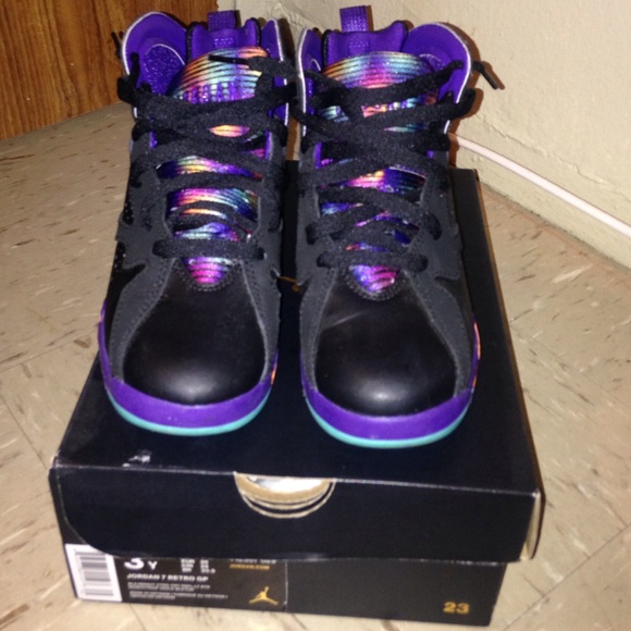 Lola bunny 7s purchased before release.