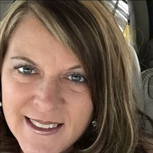 Meet your Posher, Nickie