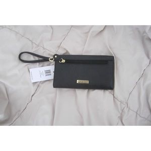 BRAND NEW Steve Madden wristlet