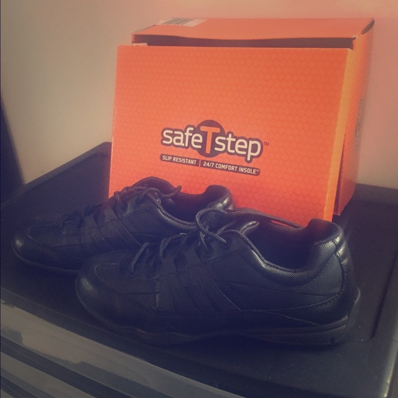 Like new work sneakers