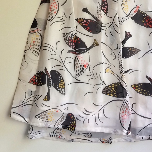 SALE! 🔅HP🔅 White Patterned Skirt - Picture 2 of 3