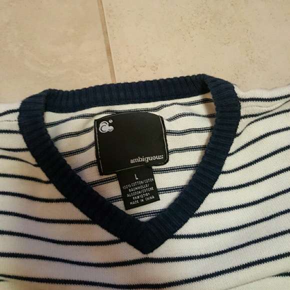 Sweater - Picture 2 of 4