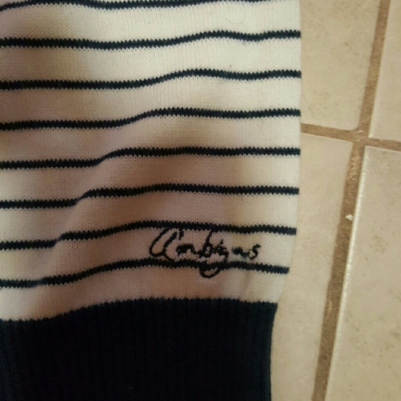 Sweater - Picture 3 of 4