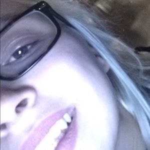 Meet your Posher, Alissa