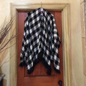 REDUCED. Steve Madden black and white cape, OS
