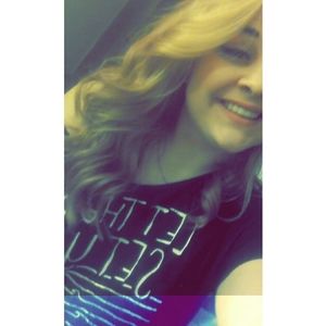 Meet your Posher, Alyssa