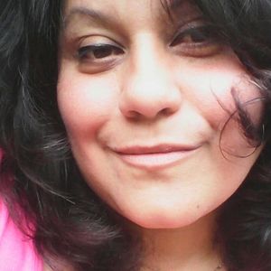 Meet your Posher, Iris m