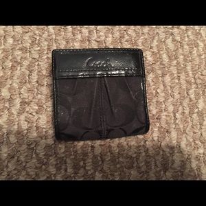 Small COACH wallet ⭐️On Hold⭐️