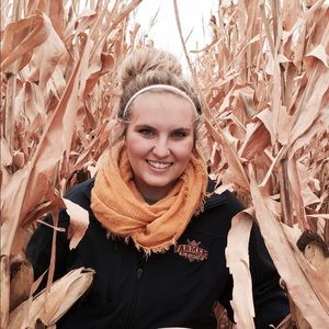 Meet your Posher, Brittney