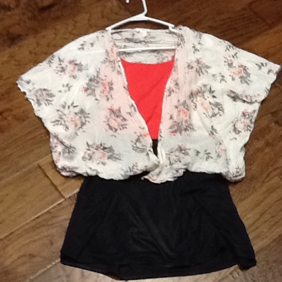 Brandy Melville skirt and forever 21 tops