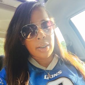 Meet your Posher, Latondra