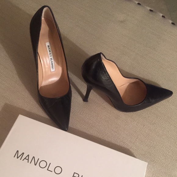 Manolo classic pump