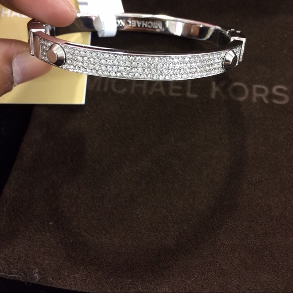 Michael kors bangle