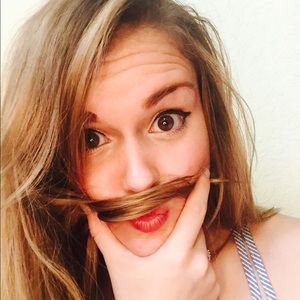 Meet your Posher, Rebecca