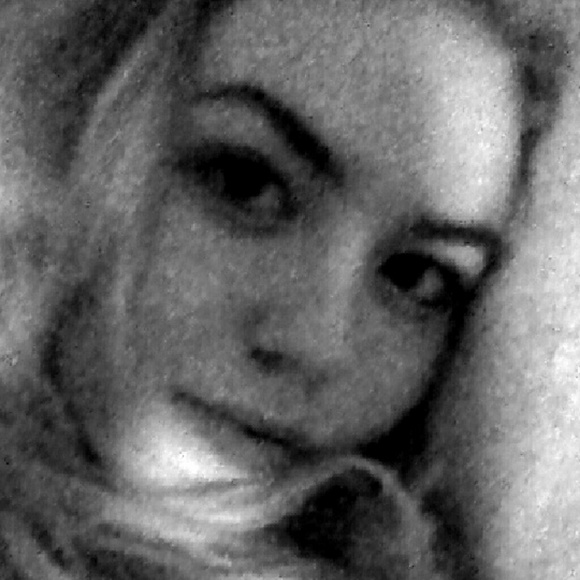 Meet your Posher, Roxanne - Picture 1 of 1