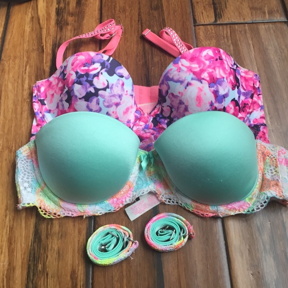 Victoria secret pink size 32A