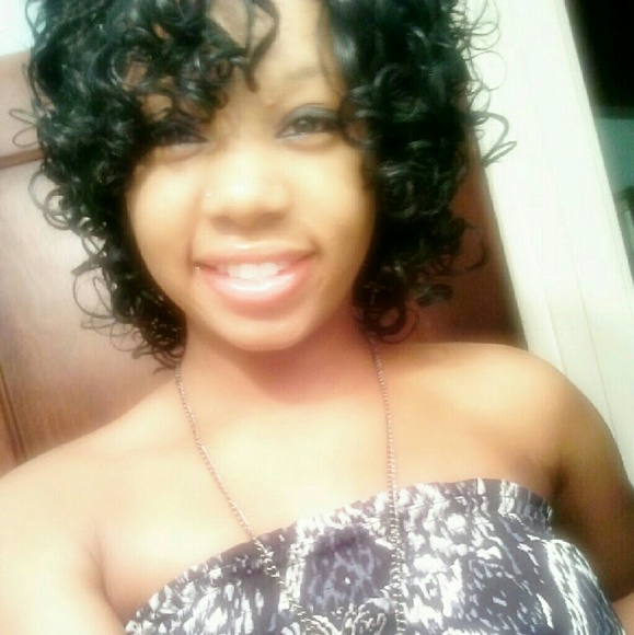 Meet your Posher, Autumn ( : - Picture 2 of 4