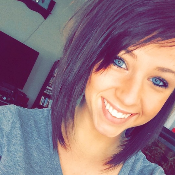 Meet your Posher, Mikayla