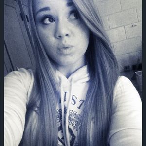 Meet your Posher, Ariana