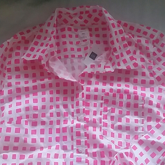 Gap shirt