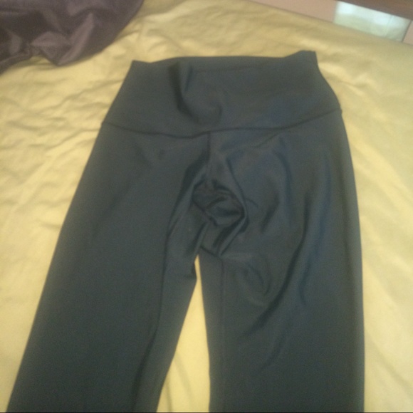 🔮SOLD 🔮Lululemon shine tights Fuel green - Picture 2 of 2