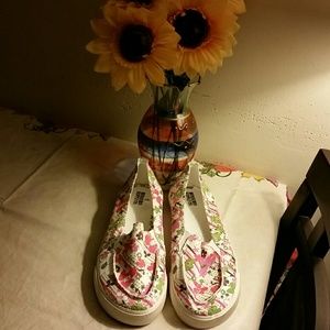 Canvas floral flats