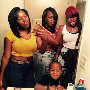 Meet your Posher, Danielle