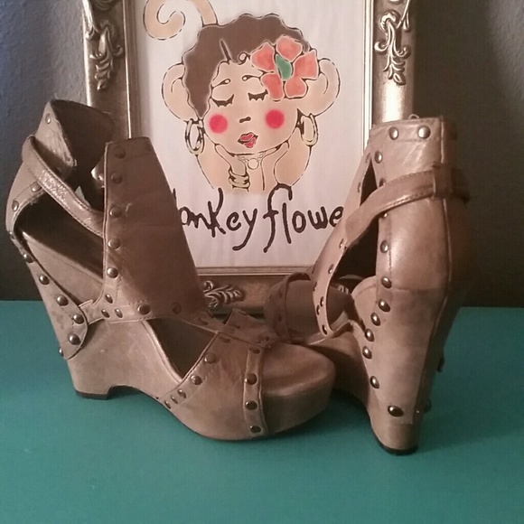 Platform wedge sandal