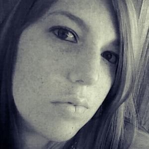 Meet your Posher, Hilary