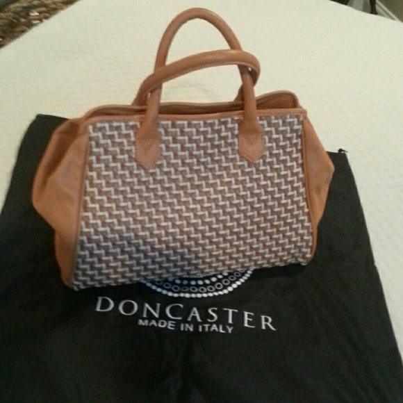 DONCASTER Genuine Leather Handbag Camel Brown/Ivor