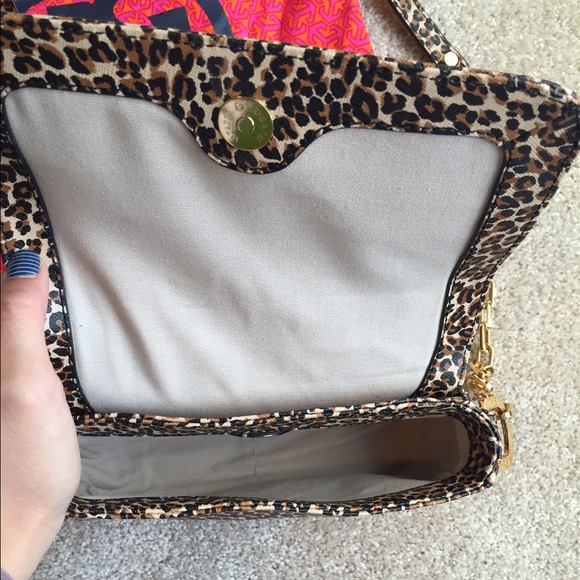 Tory Burch Bengal Leopard Print Robinson Mini Bag - Picture 3 of 4