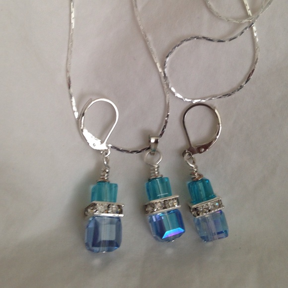 Earring pendant sets