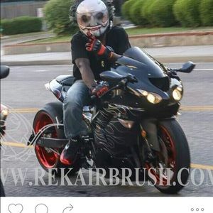 Meet your Posher, Antoine