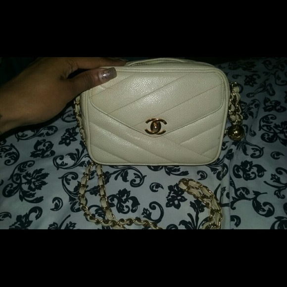 ❌SOLD❌Beige CHANEL Cross Body Messenger Mini Purse