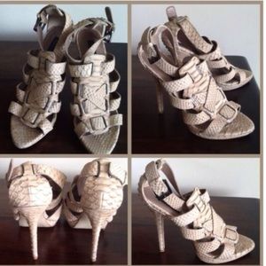 Beautiful Zara high heels size 9 Euro 40