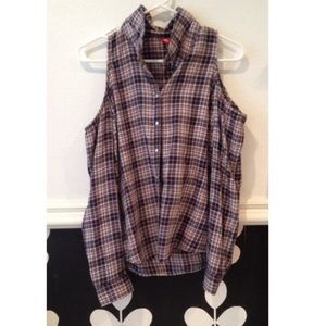 Open shoulder long sleeve flannel