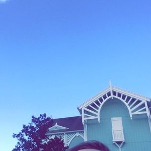 Meet your Posher, Lea