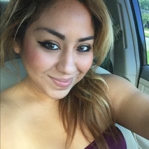 Meet your Posher, Ana